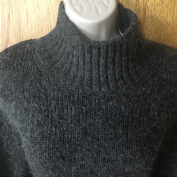 H&M - Picture 2 of 4